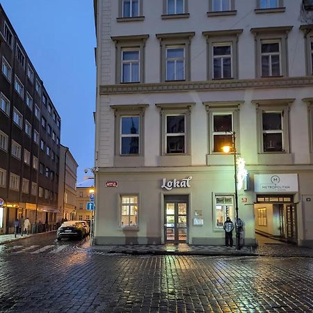 Lokal Apartment Praha Bagian luar foto
